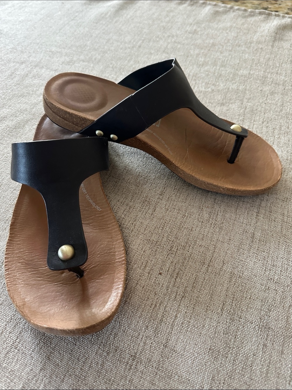 Fitflop Leather DARK Brown Thong Sandals with Cork Footbed, 8.5